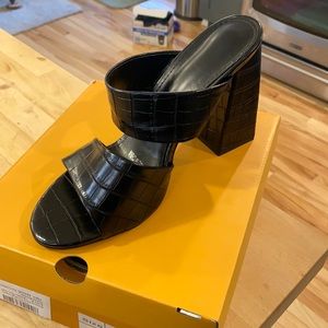 NEW - black block heel sandal